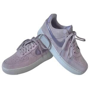 NEW Nike AirForce 1 SE Womens 8, or Youth 6.5 -Platinum violet/Sunset White
